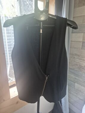 J. Jill Black Asymmetrical Zip Stretch Vest Medium Petite Size MP